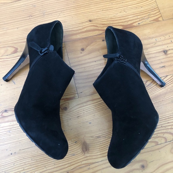 Cole Haan Air 9B Black Suede Talia Ankle Booties - Picture 2 of 11